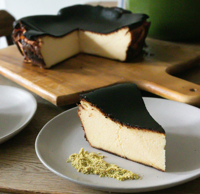 BASQUE BURNT CHEESCAKE