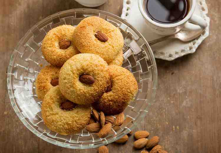 ALMOND COOKIES