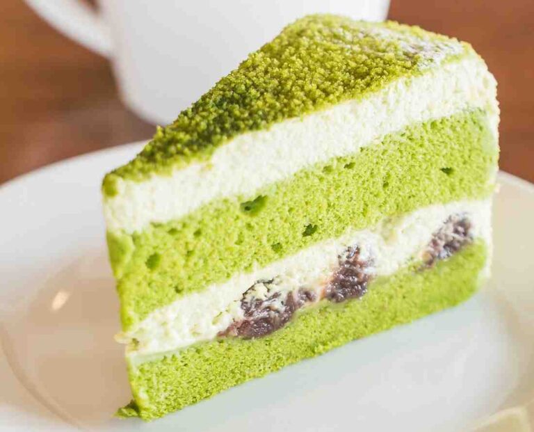 PISTACHIO CAKE