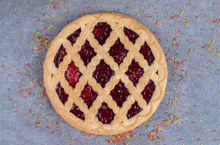 LINZER TORTE OR LINZER PIE