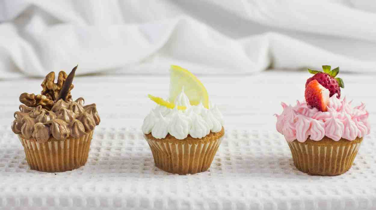 BUTTERCREAM CUPCAKES