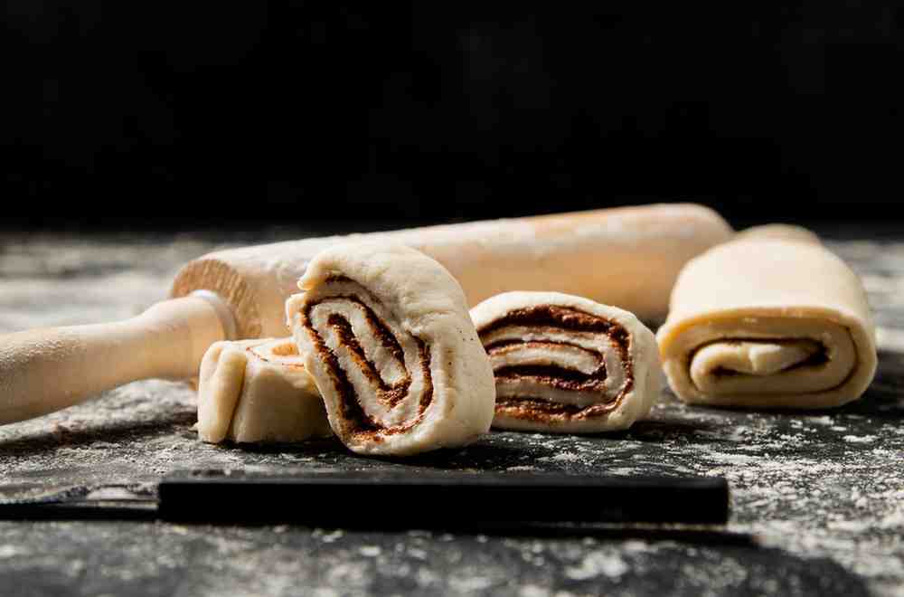 PREPARING PASTRY DOUGH