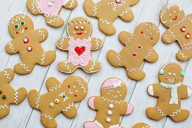 GINGERBREAD COOKIES