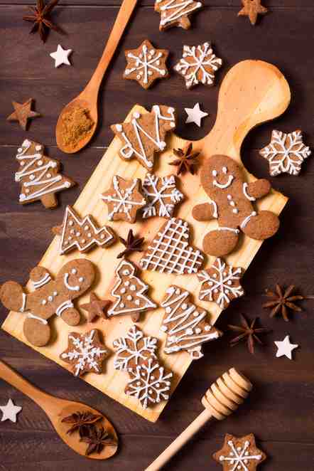 GINGERBREAD BDECRATION