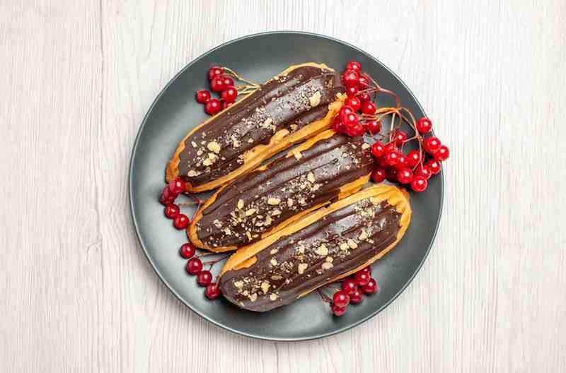 CHOCOLATRE ECLAIRS